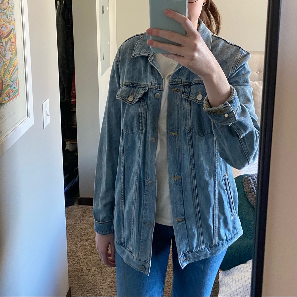 Gap Jean Jacket in Medium Tall